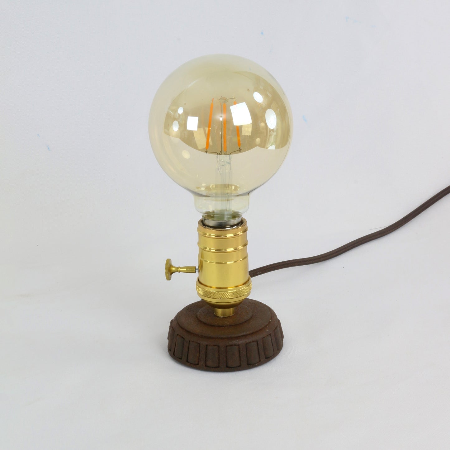 Luminária Sucatinha Bocal Dourado